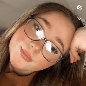 Meet your Posher, Libby